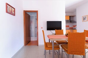 Dining - Apartments Helena (Lopar)