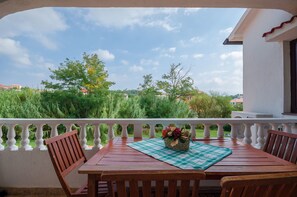 Terrace/patio - Apartments Helena (Lopar)