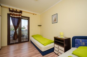 6 bedrooms, free WiFi - Apartments Helena (Lopar)
