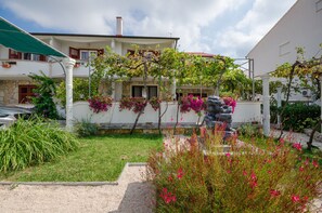 Building design - Apartments Helena (Lopar)