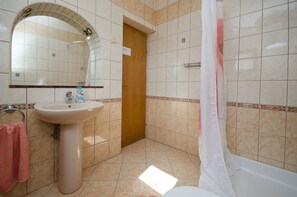 Bathroom - Apartments Helena (Lopar)