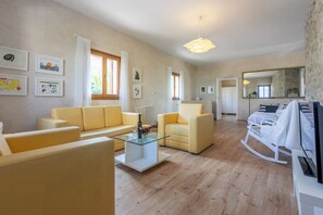 House | Living room - House v (Lopar)