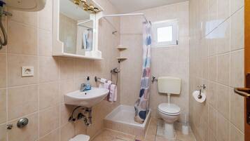 Apartment (A1) | Bathroom | Shower