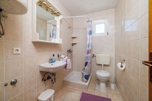 Apartment (A1) | Bathroom | Shower