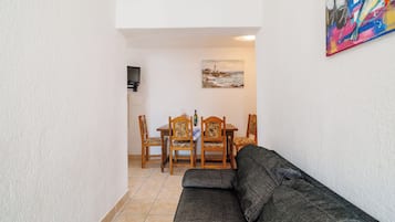 Apartment (A1) | Living room