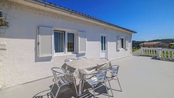 Apartment (A1) | Terrace/patio