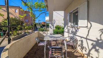Apartment (A1) | Terrace/patio