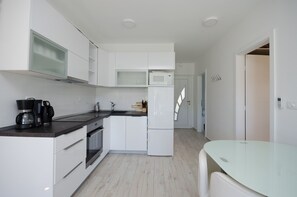 Cuisine privée | Réfrigérateur, four à micro-ondes, un four, surface de cuisson