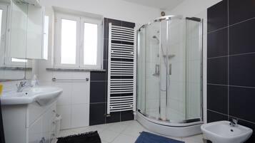Salle de bain | Serviettes fournies