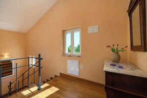 Villa | Hallway