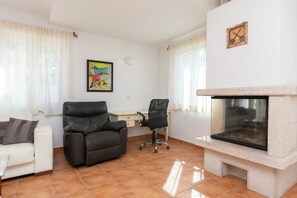 Villa | Living room | DVD player - Villa Serena (Supetar)