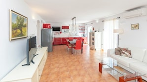 Unclassified image, 3 of 54, button - Villa Serena (Mirca)