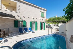 Outdoor pool - Villa Serena (Supetar)