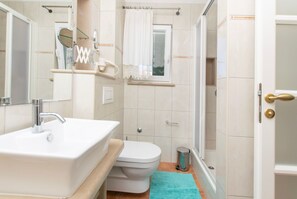 Villa | Bathroom