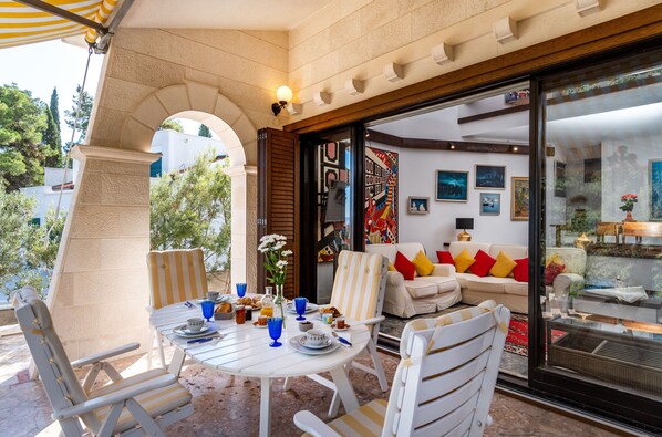 Villa | Terrace/patio