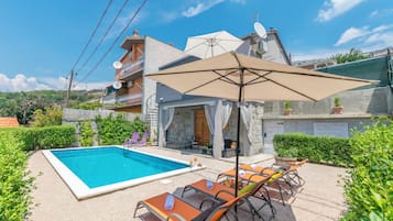 Outdoor pool, pool umbrellas