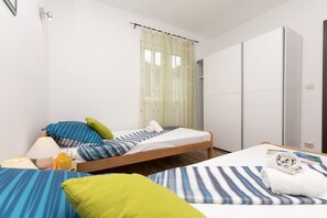 Een strijkplank/strijkijzer, gratis wifi