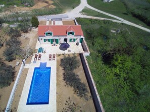 Outdoor pool - Villa Lipa (Privlaka)