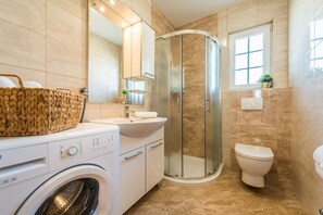 Vila | Kamar mandi | Shower