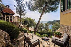 Courtyard - Villa Vese (Marina)