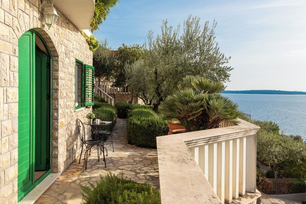Villa | Courtyard