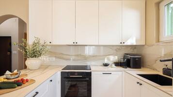 Villa | Eigene Küche | Kühlschrank, Mikrowelle, Ofen, Herdplatte