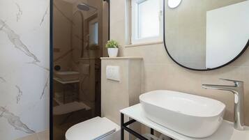 Villa | Badezimmer | Dusche