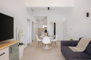 Villa | Living area | DVD player - Villa Sine (Marina)