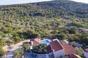 Outdoor dining - Villa Boulder (Okrug)