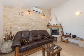 Living room | TV - Villa Marina (Benkovac)