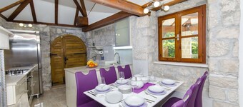 Villa Strnj