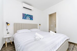 Zimmersafe, Bügeleisen/Bügelbrett, kostenloses WLAN