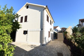 Esterni