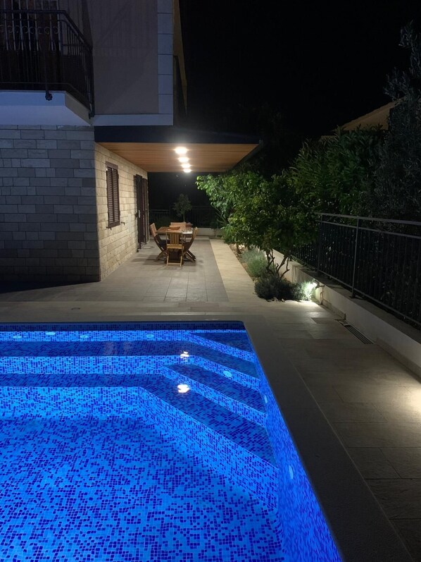 Outdoor pool - Villa Alka (Okrug)