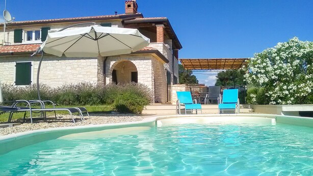 Unclassified image, 1 of 43, button - Villa Aleksandra (Novigrad)