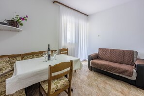 Apartment (A1) | Dining - Apartment Kreso (Punat)