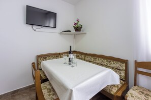 Apartment (A1) | Dining - Apartment Kreso (Punat)