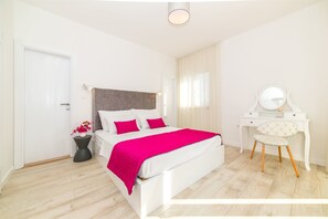 Soundproofing, iron/ironing board, free WiFi, bed sheets - Villa Eni (Primosten)