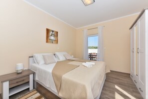 In-room safe, iron/ironing board, free WiFi