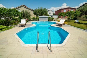 Piscina a l'aire lliure 