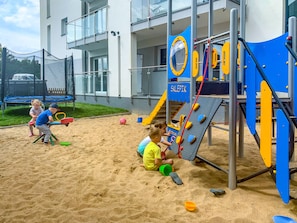 Children’s play area – outdoor
