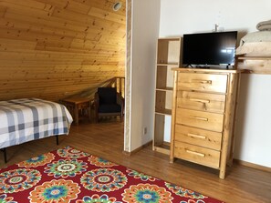 3 chambres, fer et planche à repasser, Wi-Fi gratuit, draps fournis