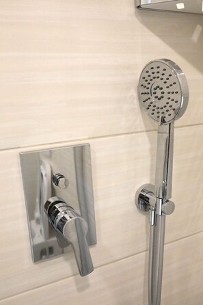 Bathroom shower - Apartments Casa Della Grande Famiglia (Rovinj)