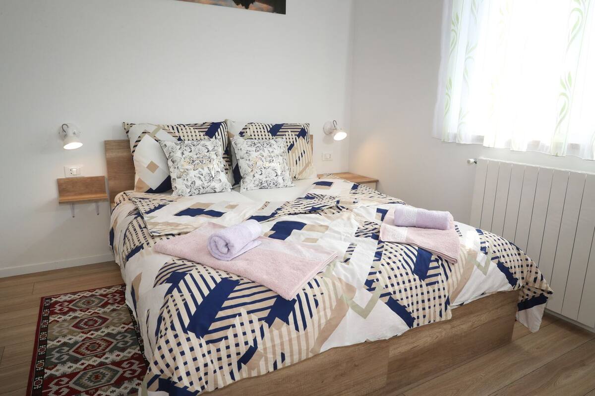 Apartment (2) | Cots/infant beds, free WiFi