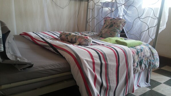 Habitación doble ejecutiva | Escritorio, espacio para trabajar con laptop y cortinas blackout