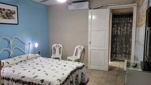 Comfort dubbelrum | Minibar, individuell inredning, unika möbler och skrivbord