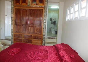 Premium Triple Room | Minibar, individually decorated, individually furnished - Casa Jose y Mirleydis (Baracoa)