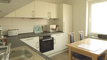 Køleskab, mikrobølgeovn, ovn, opvaskemaskine