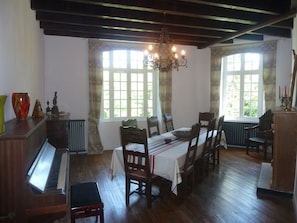 Free daily continental breakfast - Domaine Abartiague B&B (Osses)
