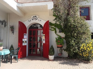 Entrée de l’hébergement